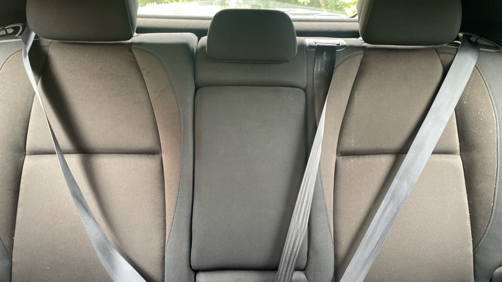 Mazda 3 2.0 e-Skyactiv G MHEV SE-L Lux 5dr Petrol Hatchback - Image 15