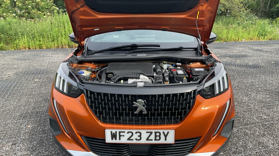 Peugeot 2008 1.2 PureTech 130 GT 5dr EAT8 Petrol Estate - Image 8
