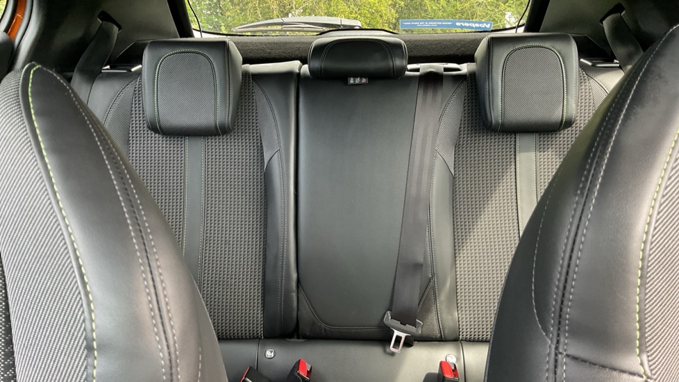 Peugeot 2008 1.2 PureTech 130 GT 5dr EAT8 Petrol Estate - Image 15