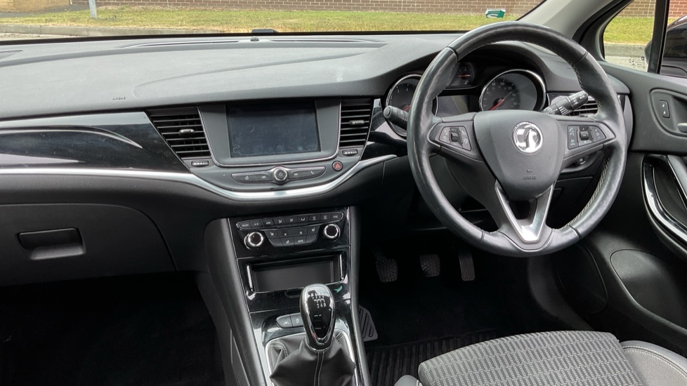 Vauxhall Astra 1.2 Turbo 145 Griffin Edition 5dr Petrol Hatchback - Image 10