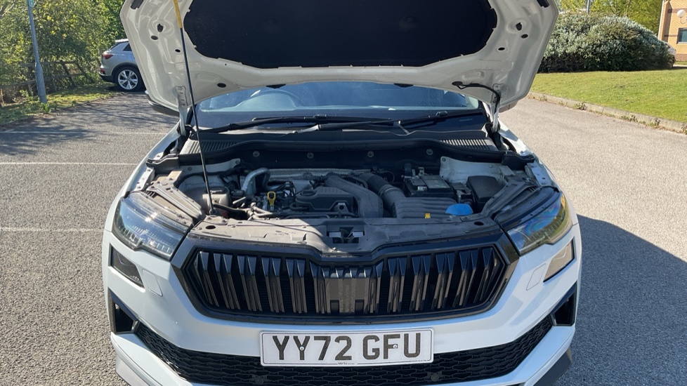 Skoda Karoq 1.5 TSI Sportline 5dr DSG Petrol Estate - Image 8