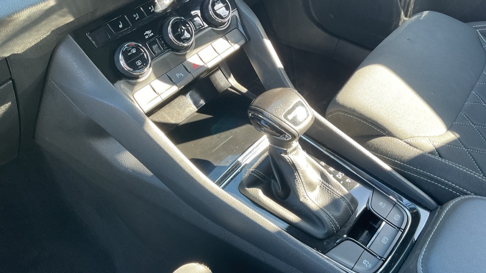 Skoda Karoq 1.5 TSI Sportline 5dr DSG Petrol Estate - Image 13
