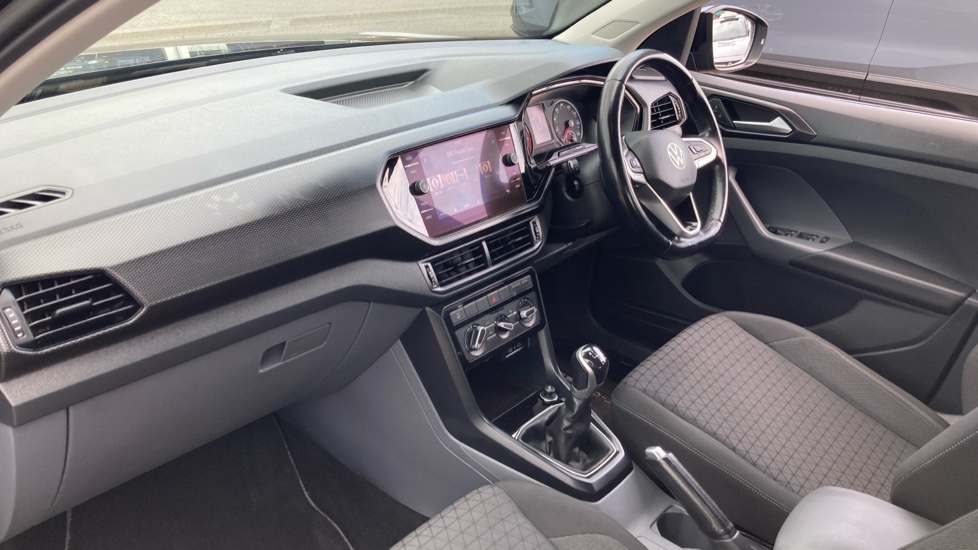 Volkswagen T-Cross 1.0 TSI 115 SE 5dr Petrol Estate - Image 9