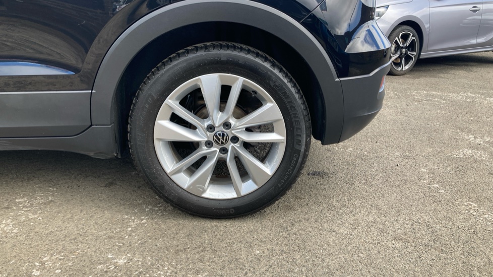 Volkswagen T-Cross 1.0 TSI 115 SE 5dr Petrol Estate - Image 35