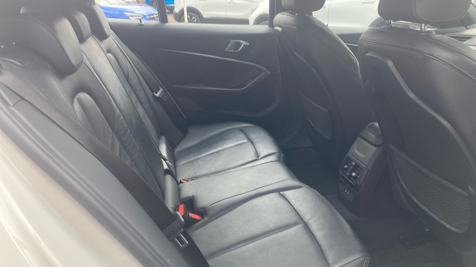 BMW 1 Series 118i M Sport 5dr Petrol Hatchback - Image 16