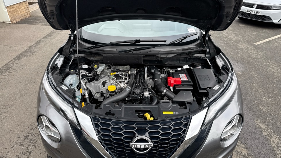 Nissan Juke 1.0 DiG-T 114 Tekna 5dr DCT Petrol Hatchback - Image 8