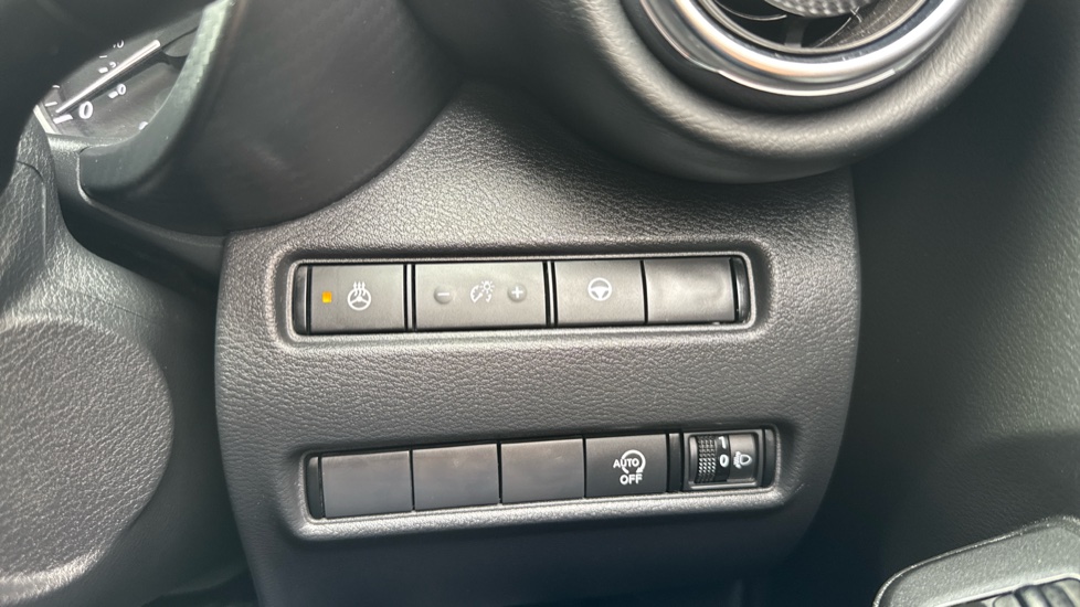 Nissan Juke 1.0 DiG-T 114 Tekna 5dr DCT Petrol Hatchback - Image 33