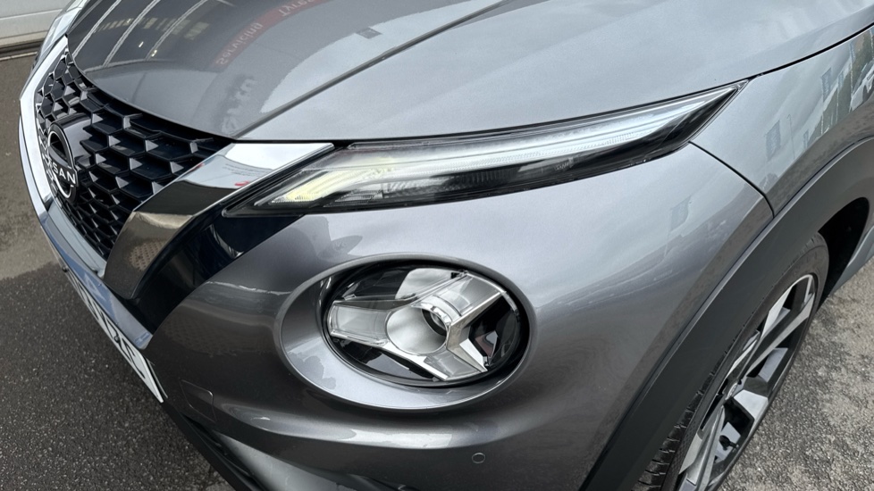 Nissan Juke 1.0 DiG-T 114 Tekna 5dr DCT Petrol Hatchback - Image 38