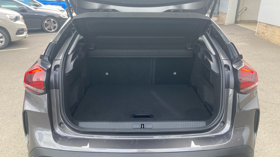 Citroen C4 1.2 PureTech [130] C-Series Edition 5dr Petrol Hatchback - Image 4
