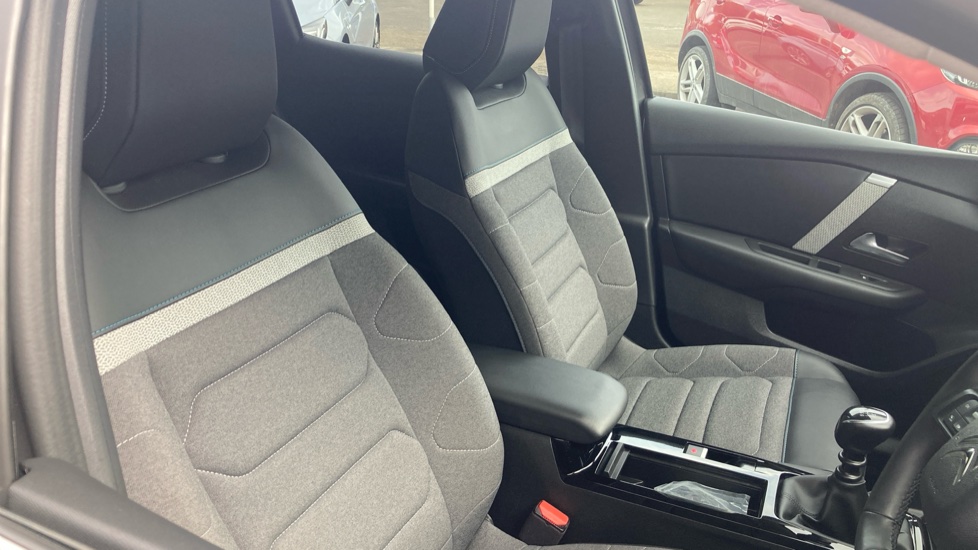 Citroen C4 1.2 PureTech [130] C-Series Edition 5dr Petrol Hatchback - Image 37