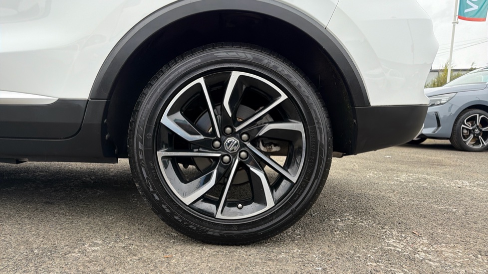 MG ZS 1.0T GDi Exclusive 5dr DCT Petrol Hatchback - Image 7