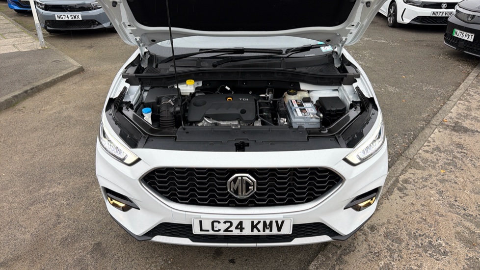 MG ZS 1.0T GDi Exclusive 5dr DCT Petrol Hatchback - Image 8