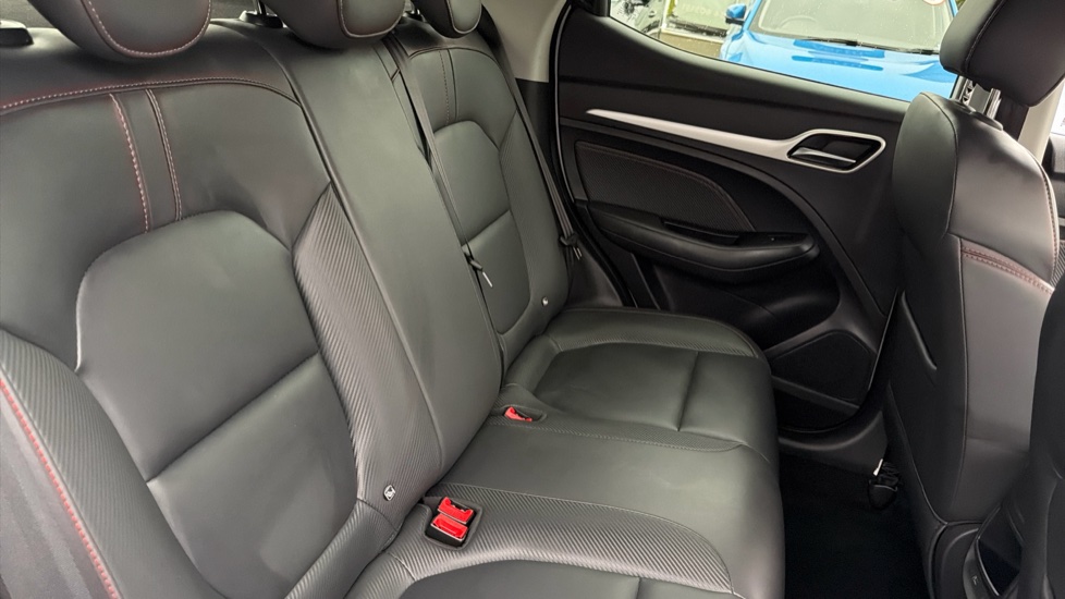 MG ZS 1.0T GDi Exclusive 5dr DCT Petrol Hatchback - Image 16