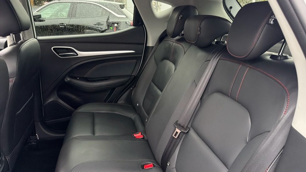 MG ZS 1.0T GDi Exclusive 5dr DCT Petrol Hatchback - Image 31