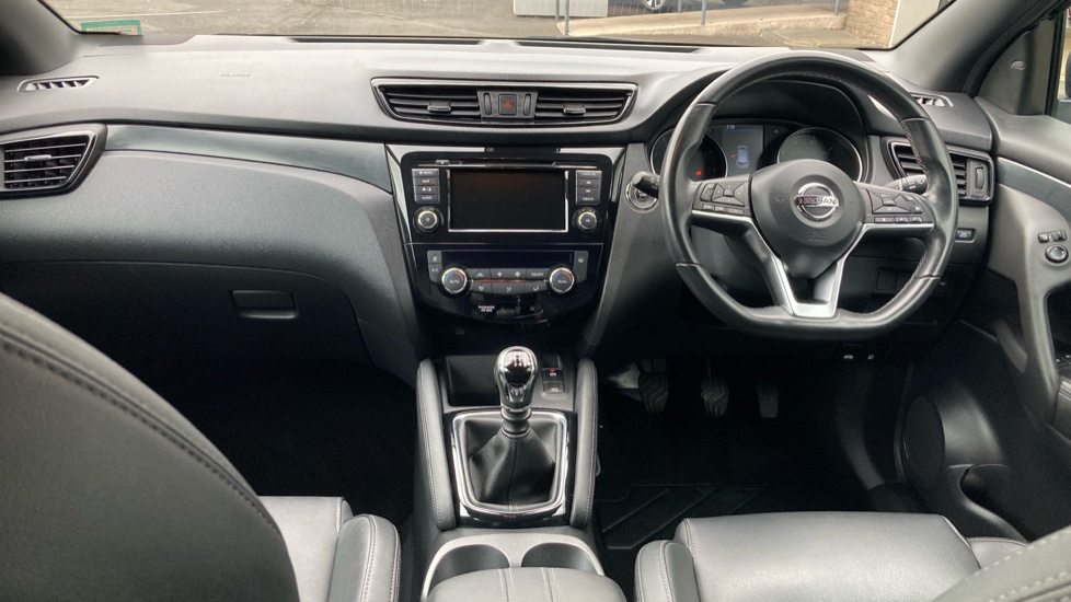 Nissan Qashqai 1.3 DiG-T N-Tec 5dr Petrol Hatchback - Image 10