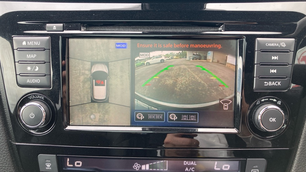 Nissan Qashqai 1.3 DiG-T N-Tec 5dr Petrol Hatchback - Image 37