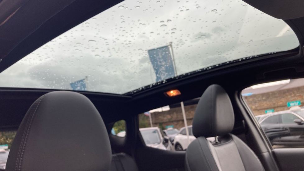 Nissan Qashqai 1.3 DiG-T N-Tec 5dr Petrol Hatchback - Image 41