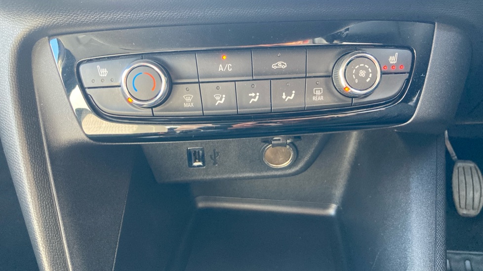 Vauxhall Corsa 1.2 SE Premium 5dr Petrol Hatchback - Image 25
