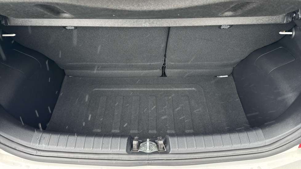 Kia Picanto 1.0 1 5dr [4 seats] Petrol Hatchback - Image 4
