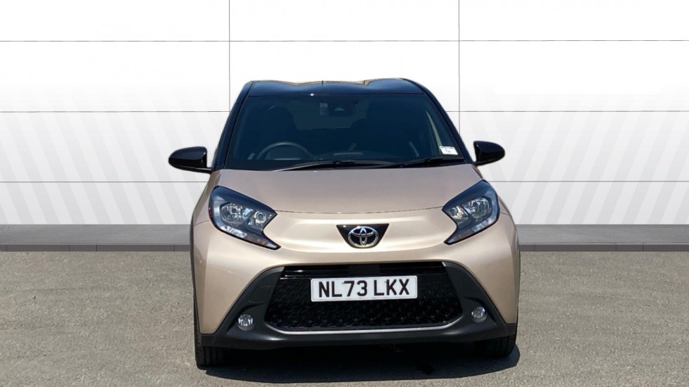 Toyota Aygo X 1.0 VVT-i Edge 5dr Petrol Hatchback - Image 3