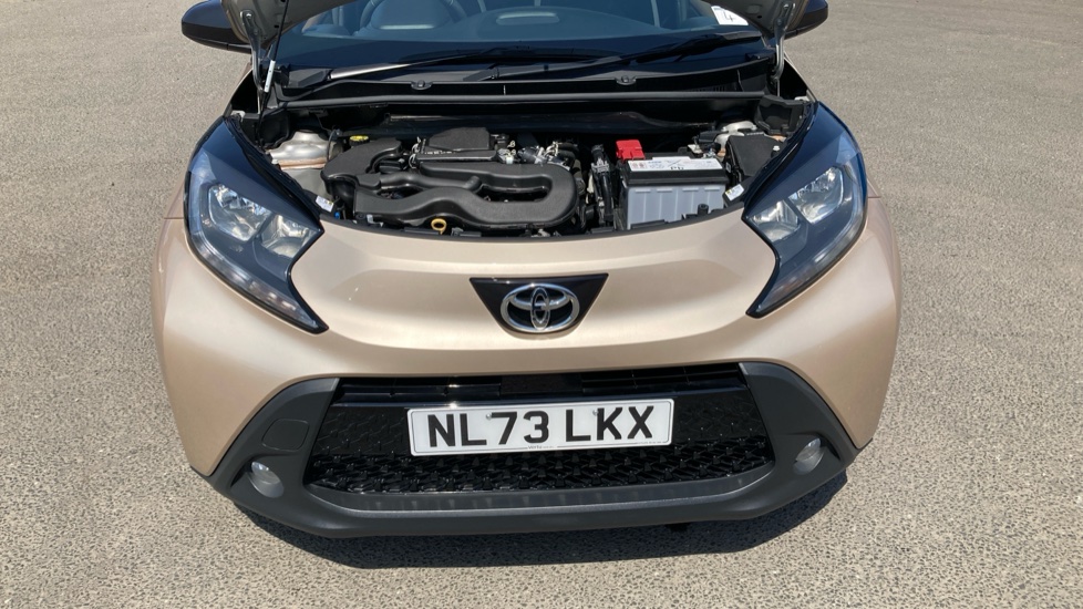 Toyota Aygo X 1.0 VVT-i Edge 5dr Petrol Hatchback - Image 8