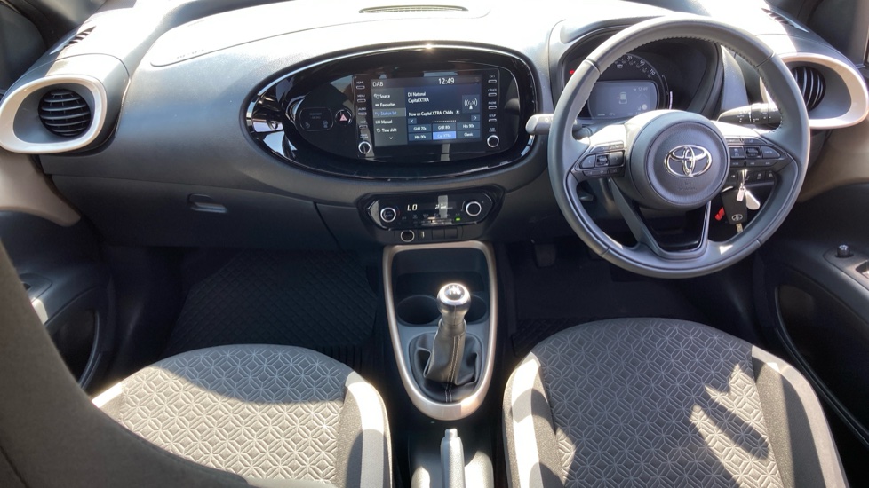 Toyota Aygo X 1.0 VVT-i Edge 5dr Petrol Hatchback - Image 10