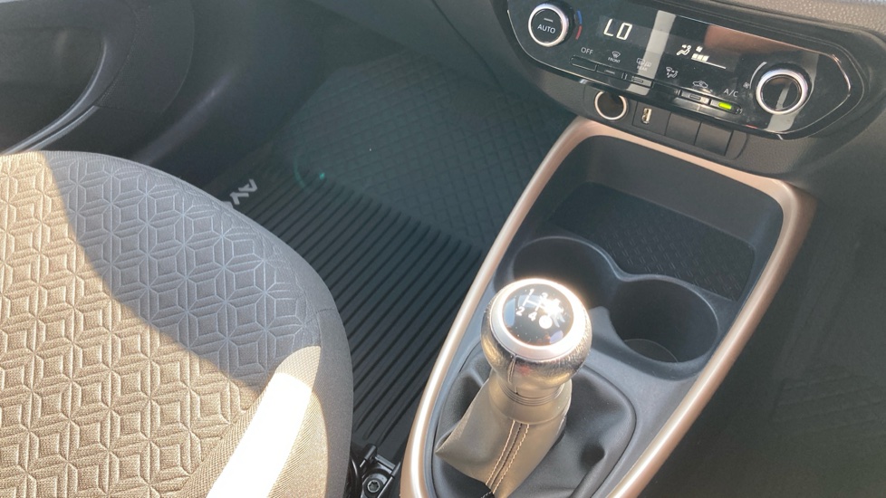 Toyota Aygo X 1.0 VVT-i Edge 5dr Petrol Hatchback - Image 13