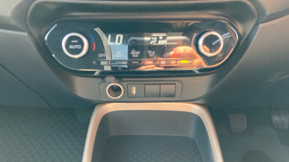 Toyota Aygo X 1.0 VVT-i Edge 5dr Petrol Hatchback - Image 27