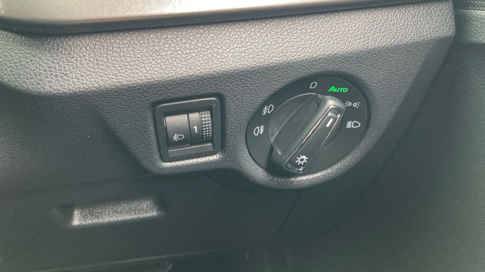 Skoda Scala 1.0 TSI SE L 5dr Petrol Hatchback - Image 25