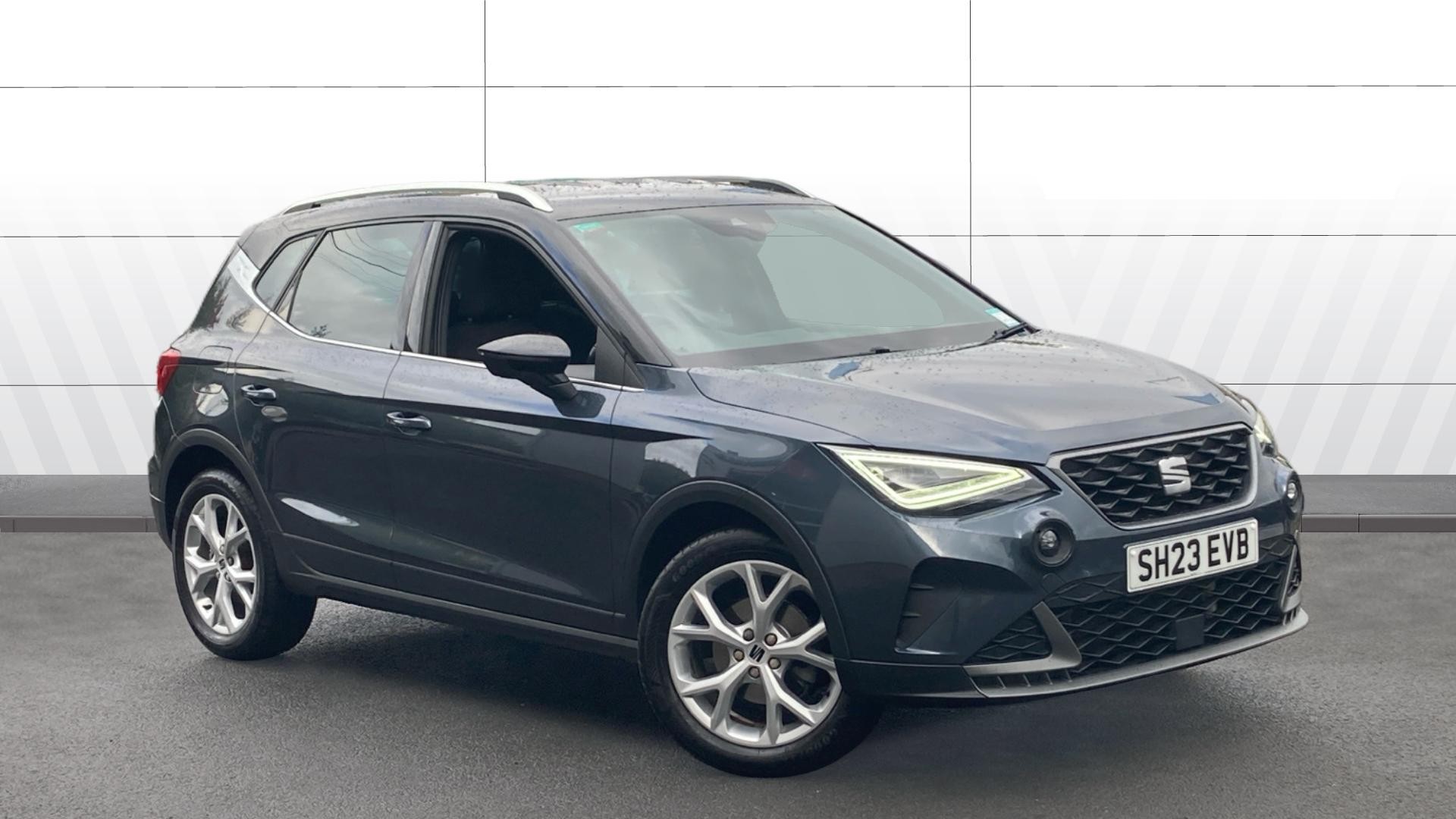 SEAT Arona listing photo