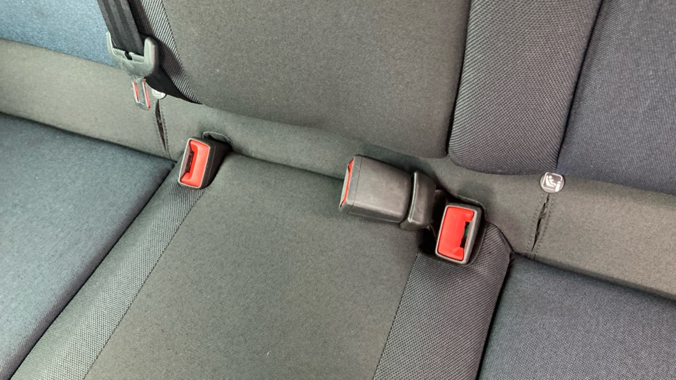 SEAT Arona 1.0 TSI 110 FR 5dr Petrol Hatchback - Image 17