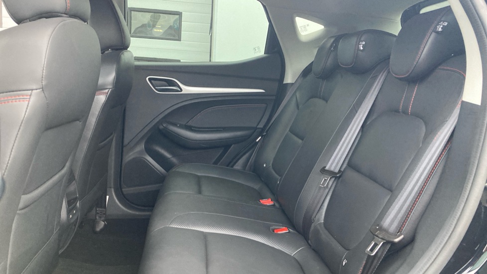 MG ZS 1.5 VTi-TECH Exclusive 5dr Petrol Hatchback - Image 16