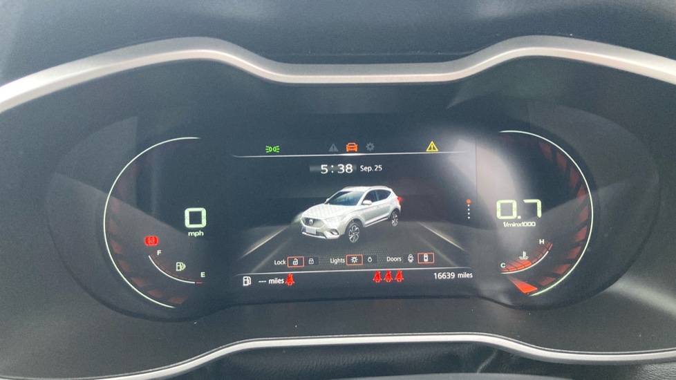 MG ZS 1.5 VTi-TECH Exclusive 5dr Petrol Hatchback - Image 18