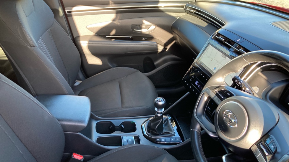 Hyundai TUCSON 1.6 TGDi Premium 5dr 2WD Petrol Estate - Image 14