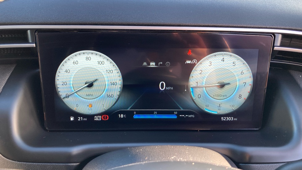Hyundai TUCSON 1.6 TGDi Premium 5dr 2WD Petrol Estate - Image 18