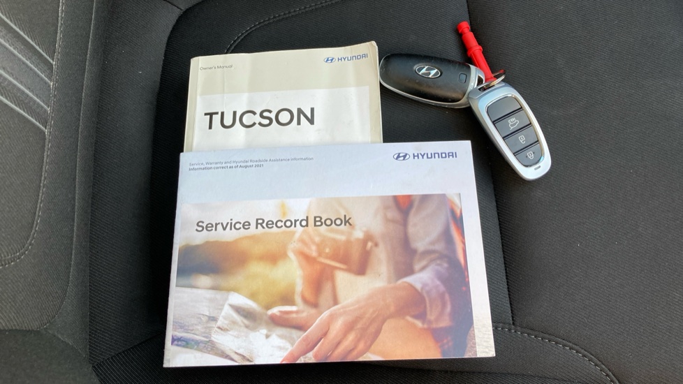Hyundai TUCSON 1.6 TGDi Premium 5dr 2WD Petrol Estate - Image 19