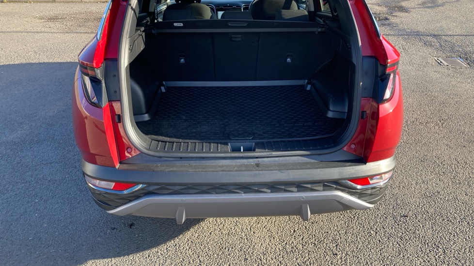 Hyundai TUCSON 1.6 TGDi Premium 5dr 2WD Petrol Estate - Image 25