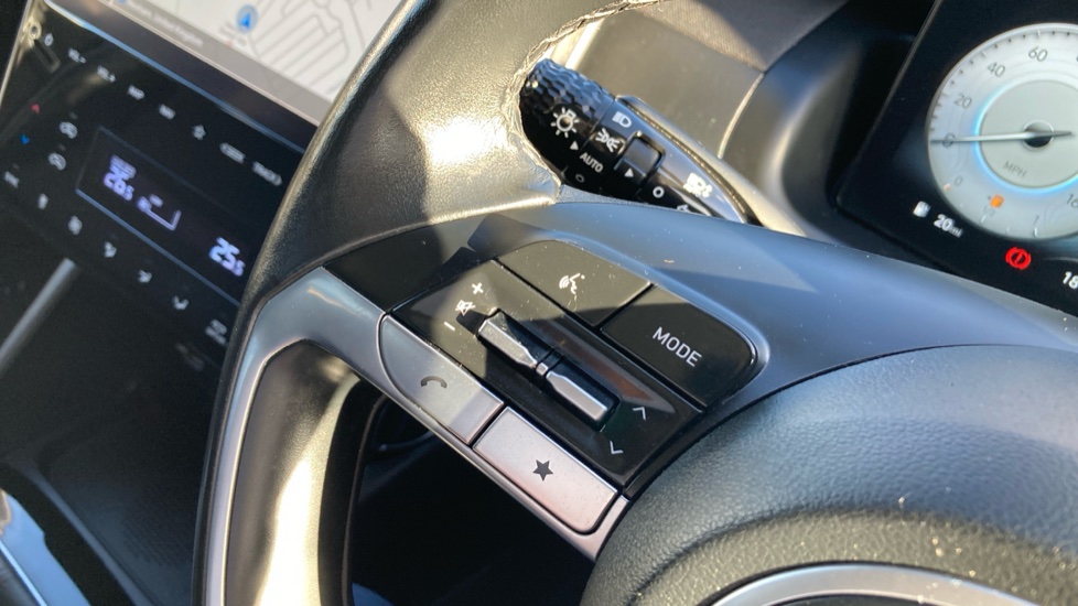 Hyundai TUCSON 1.6 TGDi Premium 5dr 2WD Petrol Estate - Image 26