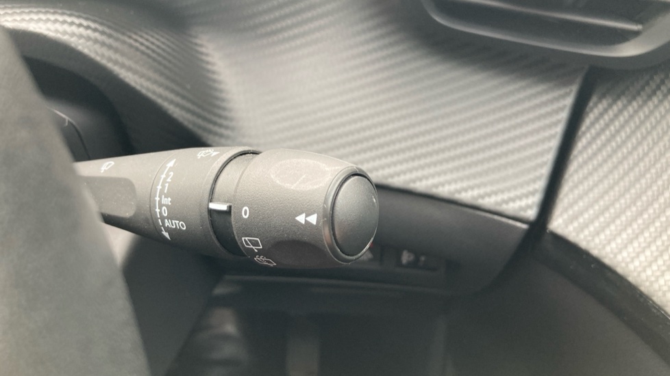 Peugeot 208 1.2 PureTech 130 Allure Premium 5dr EAT8 Petrol Hatchback - Image 34