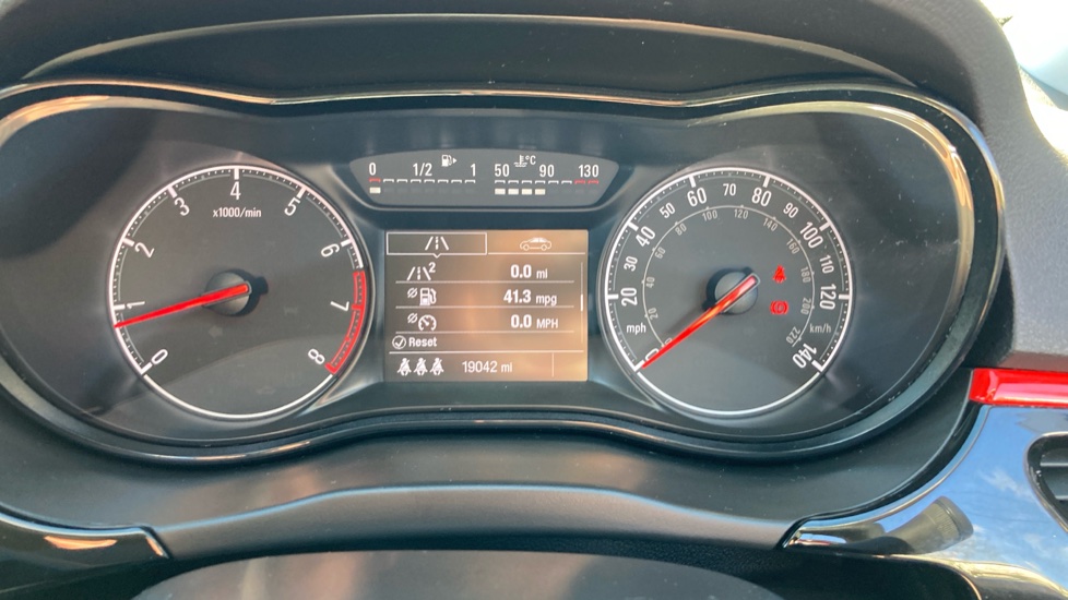 Vauxhall Corsa 1.4 Griffin 5dr Petrol Hatchback - Image 35