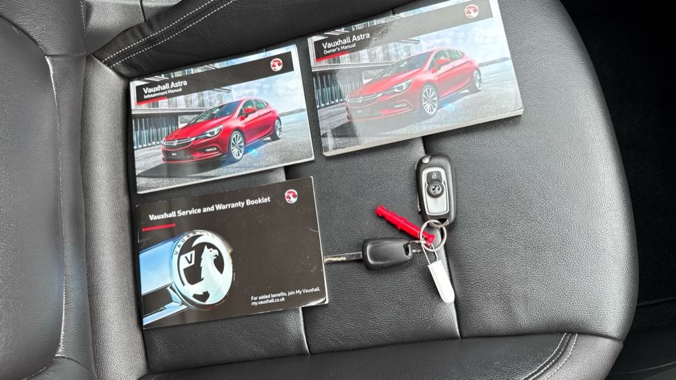 Vauxhall Astra 1.4T 16V 150 Elite Nav 5dr Petrol Hatchback - Image 19