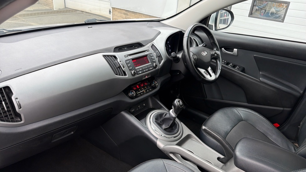 Kia Sportage 1.7 CRDi ISG 2 5dr Diesel Estate - Image 9