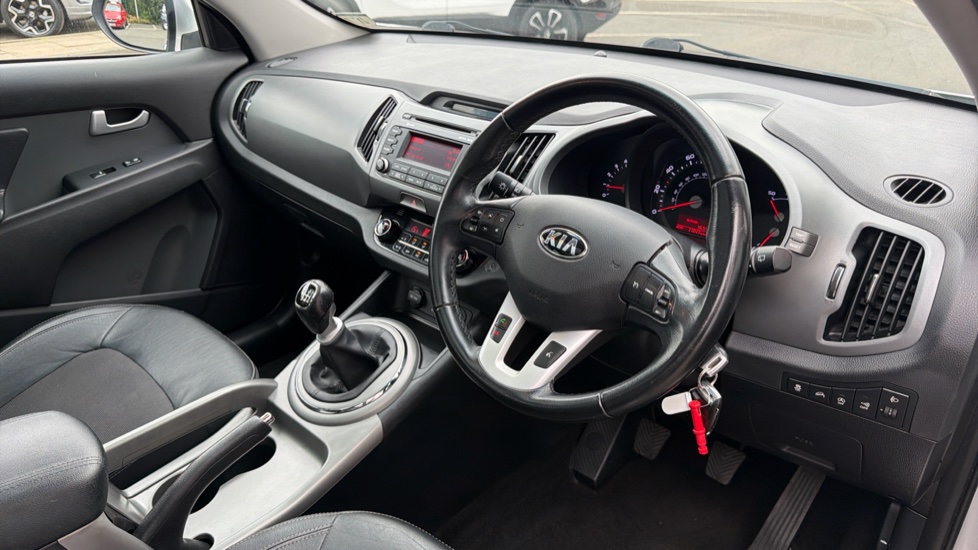 Kia Sportage 1.7 CRDi ISG 2 5dr Diesel Estate - Image 11