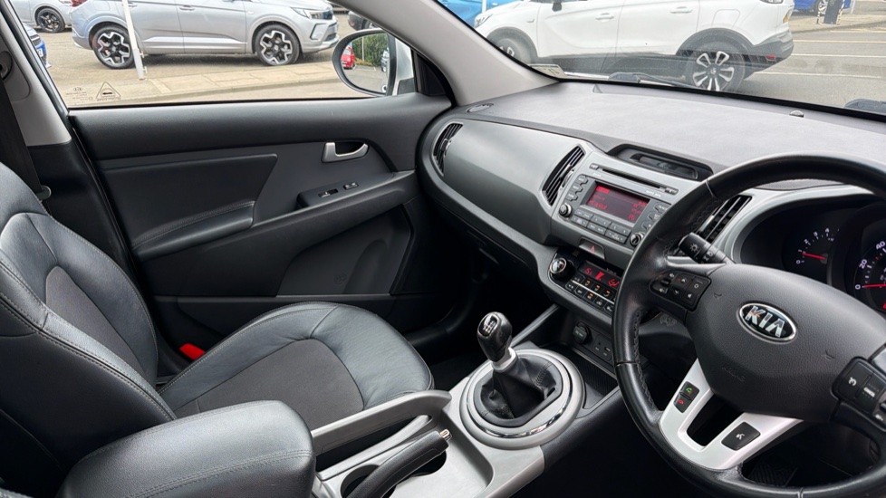 Kia Sportage 1.7 CRDi ISG 2 5dr Diesel Estate - Image 14