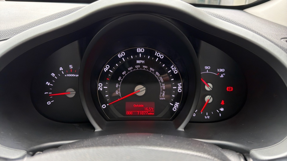 Kia Sportage 1.7 CRDi ISG 2 5dr Diesel Estate - Image 18