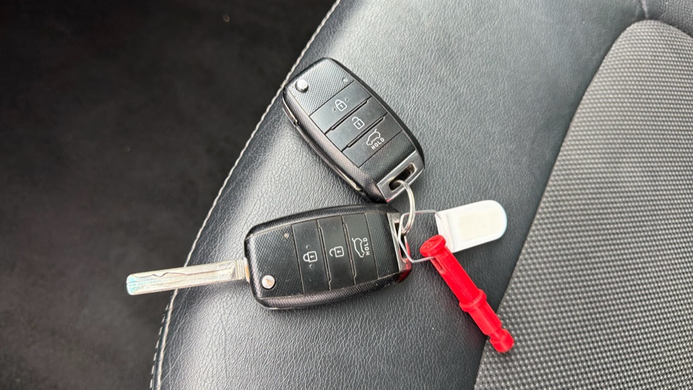 Kia Sportage 1.7 CRDi ISG 2 5dr Diesel Estate - Image 20