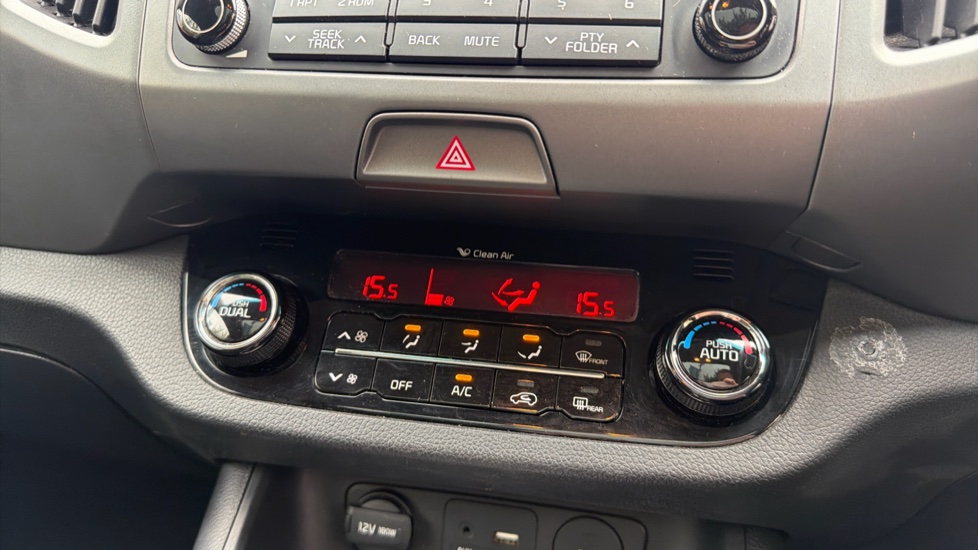 Kia Sportage 1.7 CRDi ISG 2 5dr Diesel Estate - Image 35