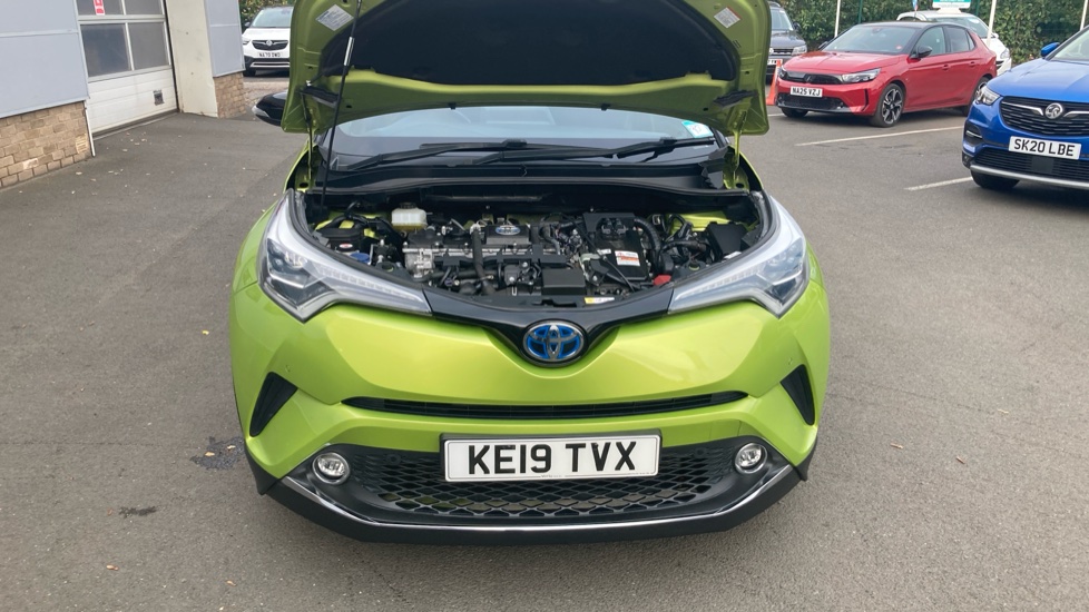 Toyota C-HR 1.8 Hybrid Lime Edition 5dr CVT Hybrid Hatchback - Image 8