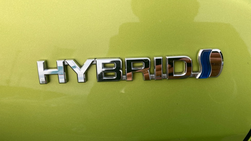 Toyota C-HR 1.8 Hybrid Lime Edition 5dr CVT Hybrid Hatchback - Image 23