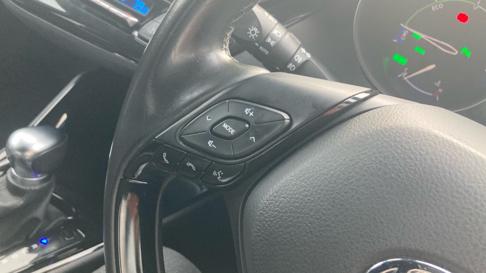 Toyota C-HR 1.8 Hybrid Lime Edition 5dr CVT Hybrid Hatchback - Image 29